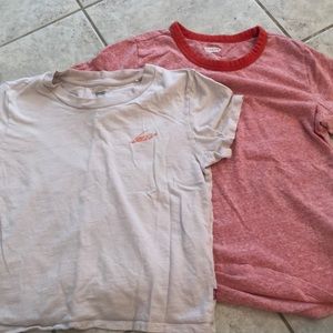 2 T-Shirts from Levi’s and Old Navy